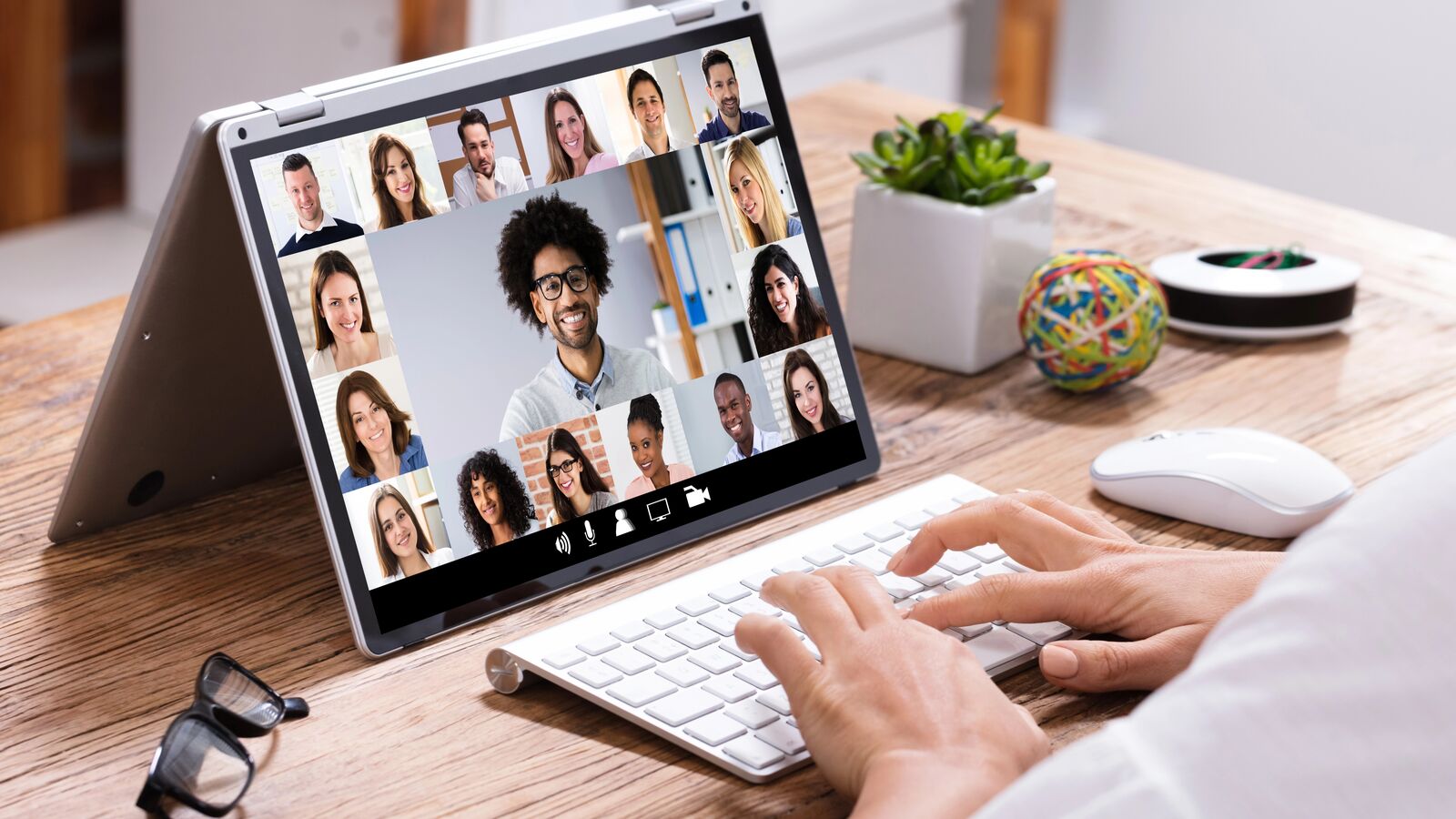 What 4 Years of Research of Remote Work Tell Us About the Pros, the Cons, and the Future